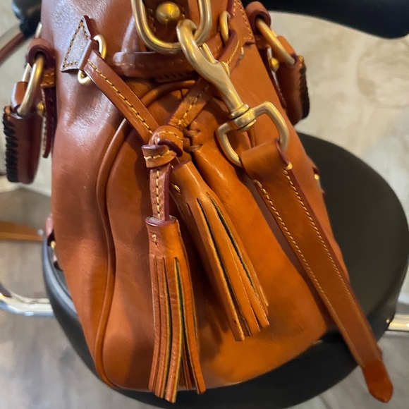 Dooney & Bourke  Florentine Satchel Leather Tote Bag natural excellent condition - Picture 6 of 16